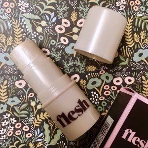 Flesh Touch Highlighting Balm (Startle)